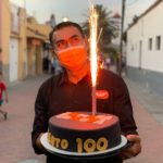 Salvador Zamora celebrando 100 eventos